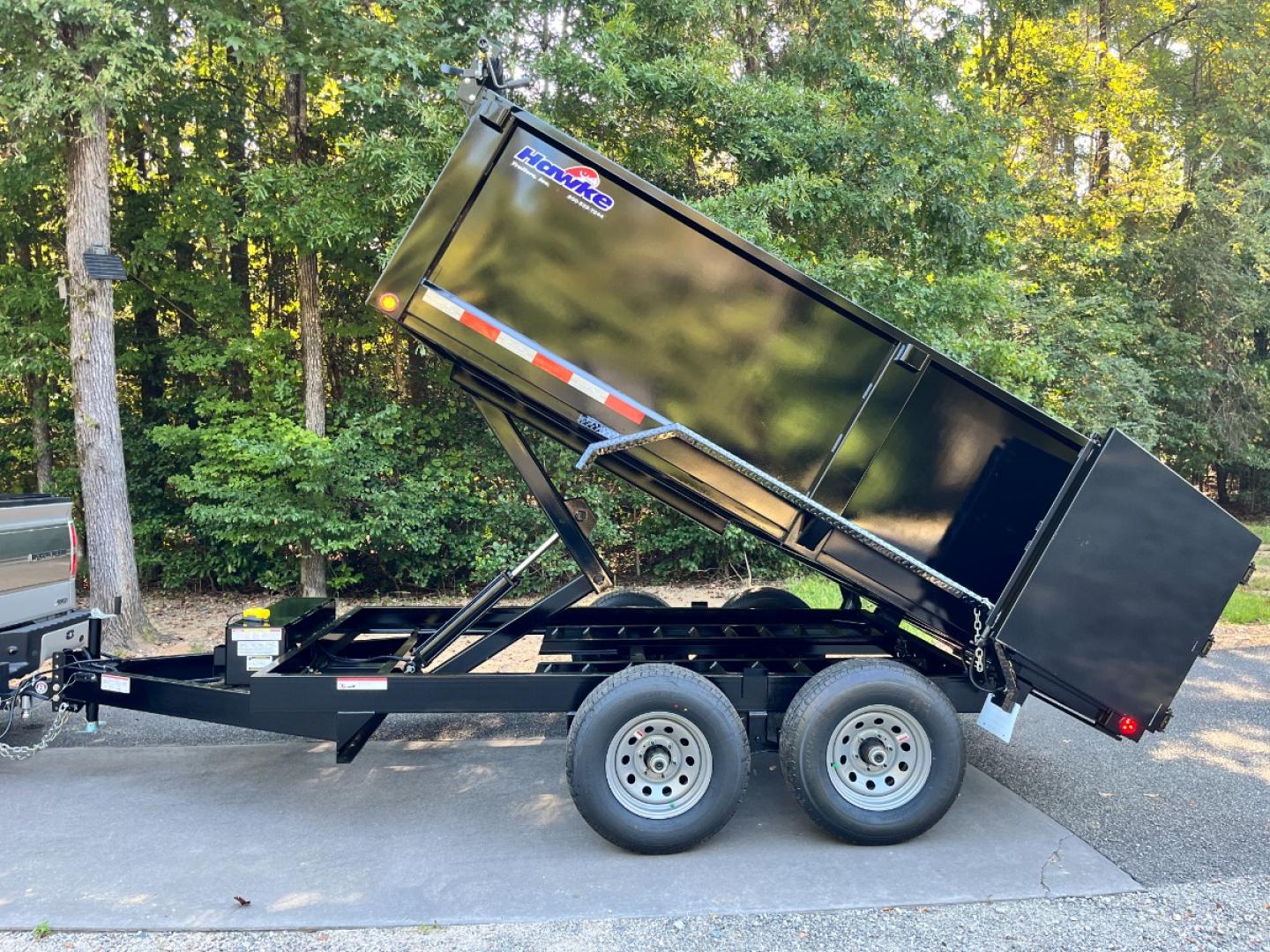 2023 Black Hawke 6ft X 12ft High Sided , located at 1330 Rainey Rd., Macon, 31220, (478) 960-1044, 32.845638, -83.778687 - Brand New 2023 Model 5 Ton Hawke Brand Dump Trailer! 6ft X 12ft and 3ft Tall Sides! Hawke Dump Trailers are Really Awesome & Heavy Duty! This Fantastic Quality is Seen Everywhere You Look! 36" Tall Solid Steel Plate Walls are Heavy Duty! Full Length Heavy Duty Tarp! 5 Ton Total Capacity, or 10 - Photo#18