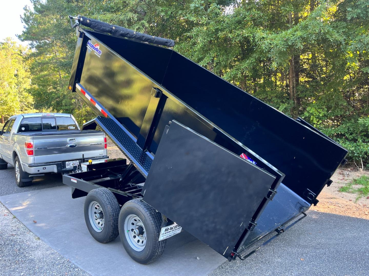 2023 Black Hawke 6ft X 12ft High Sided , located at 1330 Rainey Rd., Macon, 31220, (478) 960-1044, 32.845638, -83.778687 - Brand New 2023 Model 5 Ton Hawke Brand Dump Trailer! 6ft X 12ft and 3ft Tall Sides! Hawke Dump Trailers are Really Awesome & Heavy Duty! This Fantastic Quality is Seen Everywhere You Look! 36" Tall Solid Steel Plate Walls are Heavy Duty! Full Length Heavy Duty Tarp! 5 Ton Total Capacity, or 10 - Photo#19