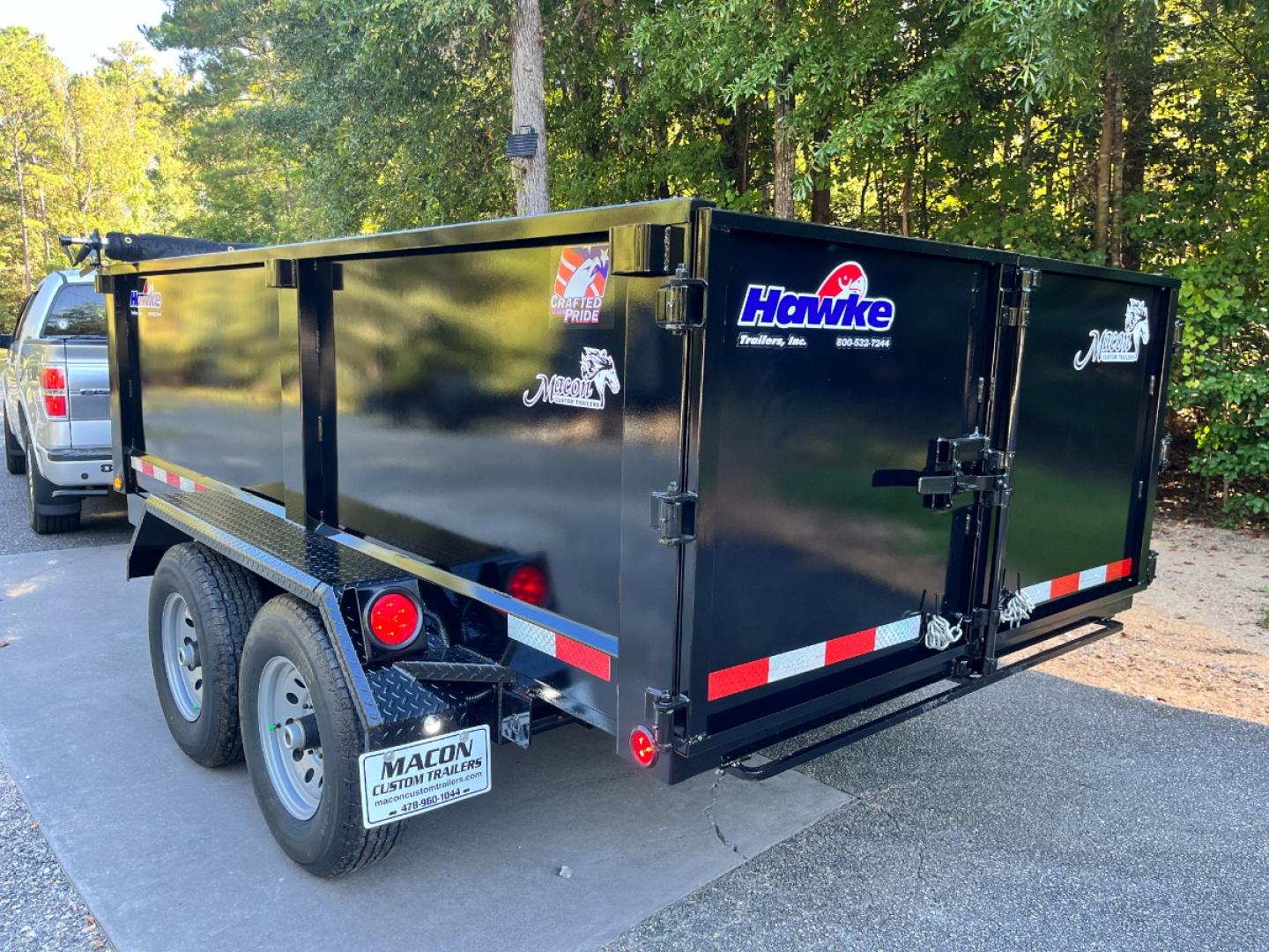 2023 Black Hawke 6ft X 12ft High Sided , located at 1330 Rainey Rd., Macon, 31220, (478) 960-1044, 32.845638, -83.778687 - Brand New 2023 Model 5 Ton Hawke Brand Dump Trailer! 6ft X 12ft and 3ft Tall Sides! Hawke Dump Trailers are Really Awesome & Heavy Duty! This Fantastic Quality is Seen Everywhere You Look! 36" Tall Solid Steel Plate Walls are Heavy Duty! Full Length Heavy Duty Tarp! 5 Ton Total Capacity, or 10 - Photo#2