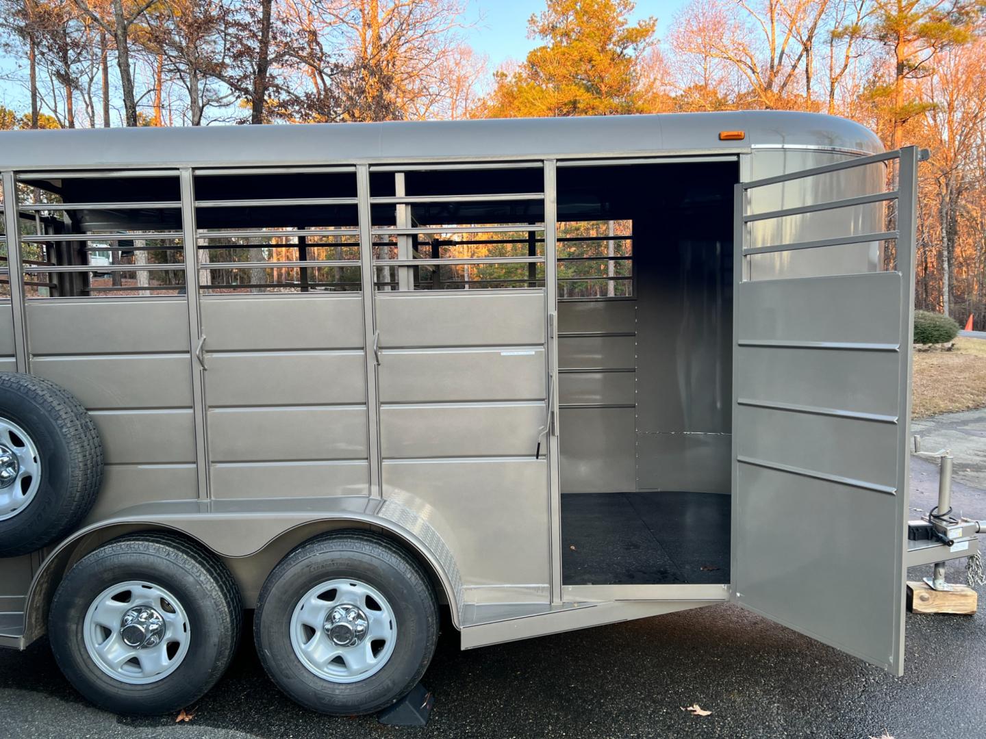 2025 Pewter Metallic Calico 6ft X 16ft Livestock & 7ft Tall , located at 1330 Rainey Rd., Macon, 31220, (478) 960-1044, 32.845638, -83.778687 - Photo#11