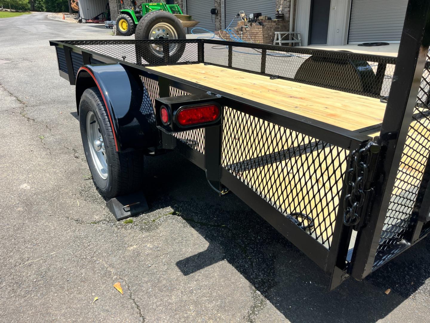 2024 Black Macon Custom Trailers 6ft X 12ft w/Beavertail , located at 1330 Rainey Rd., Macon, 31220, (478) 960-1044, 32.845638, -83.778687 - Photo#9