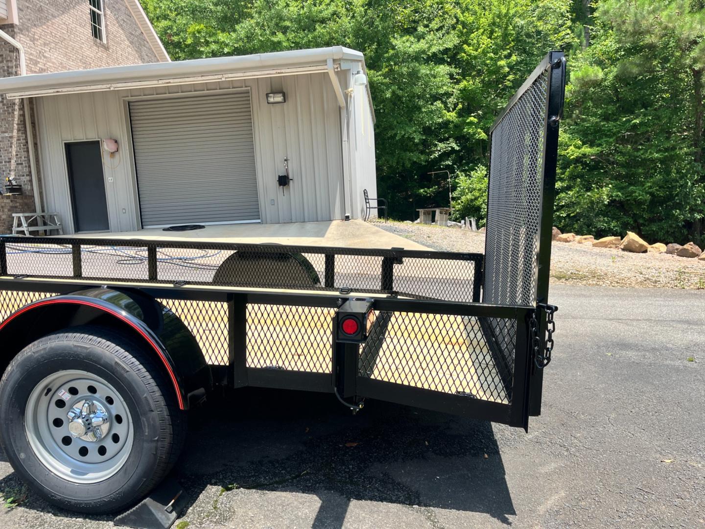 2024 Black Macon Custom Trailers 6ft X 12ft w/Beavertail , located at 1330 Rainey Rd., Macon, 31220, (478) 960-1044, 32.845638, -83.778687 - Photo#6